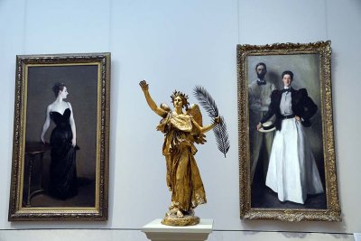 Augustus Saint-Gaudens - Victory (1892-1903), between 2 John Singer Sargent's paintings - 9420
