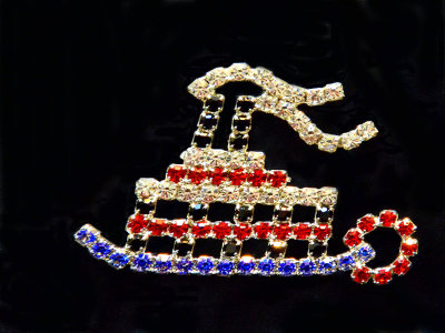 Jewelry-Version of American Queen Image
