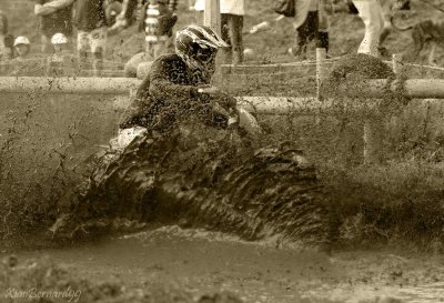 2013-RACE in the MUD-GRANGES sur VOLOGNE -FRANCE
