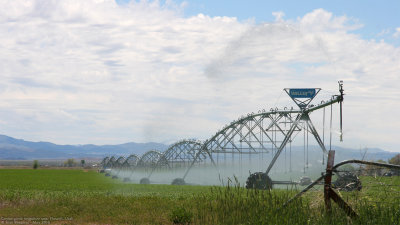 Center-pivot irrigation setup in Flowell