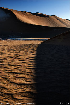 dunhuang_echoingsands_sanddunes_03.jpg