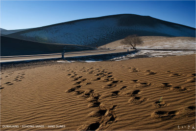 dunhuang_echoingsands_sanddunes_04.jpg