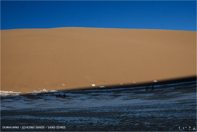 dunhuang_echoingsands_sanddunes_08.jpg