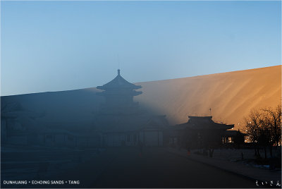 dunhuang_echoingsands_tang_01.jpg