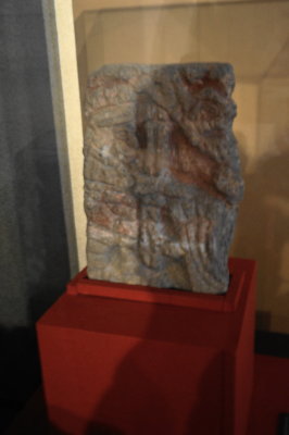 Fragmento de lapida que representa la procesin de los guerreros que decoraban el templo de Quetzalcoatl