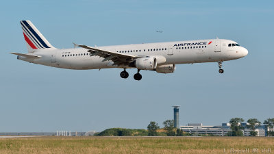 CDG 06 2015-241.jpg