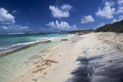 Anse  la gourde avec l'ile La Dsirade