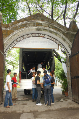 Mama Mary images arrive at the Museo Valenzuela