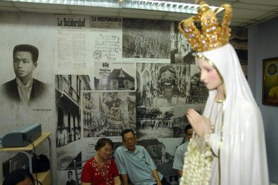 The National Pilgrim EDSA Revolution Image visits the Malacañan Offices