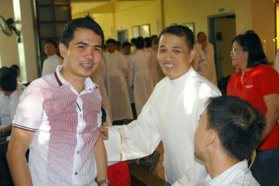 Garry Clemente Diaconal Ordination-2011- 25bs.jpg