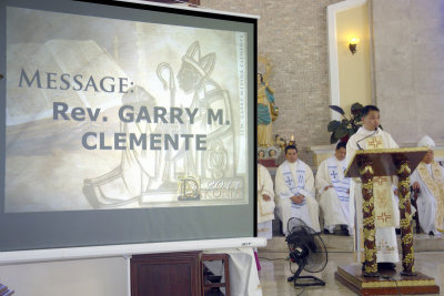 Garry Clemente Diaconal Ordination-2011- 222bs.jpg