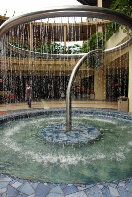 Greenbelt Mall fountain