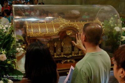 Veneration of St. Thrse's relics