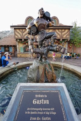 Gaston's statue of himself