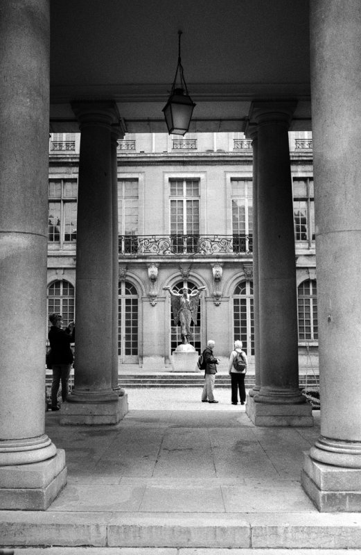 Musee Carnavalet courtyard