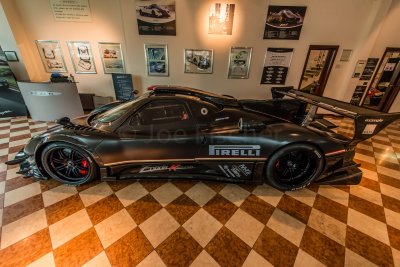 Pagani Factory 3-16-15 0231-0165.jpg