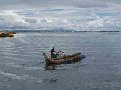 Traditional fishing raft, 