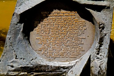 Plaque explaining the Tasman Fountain