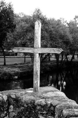 Croix sur le pont de la pierre