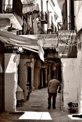 Solitary Walk through the Neighborhood