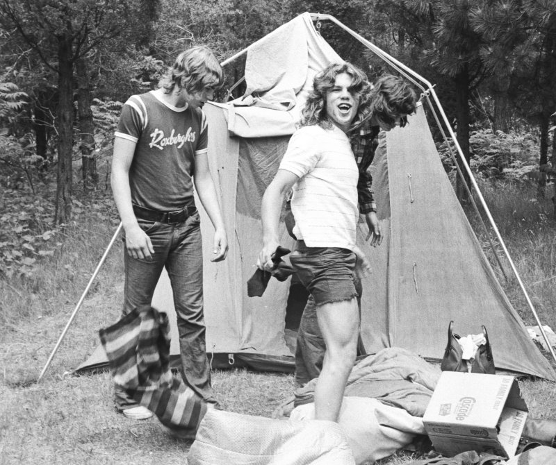 Bill Cox, Steve Jones and Eric Bristow - Camping