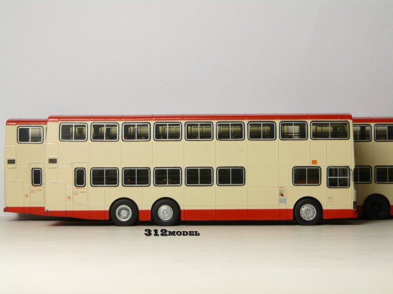 Dennis Dragon 12m with small destination box-0412.jpg