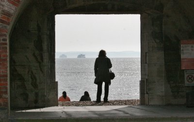 The wall between the towers.