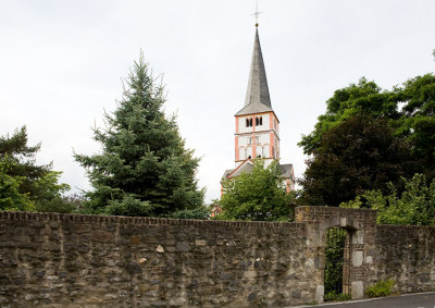 St. Klemens Church in Schwarzrheindorf
