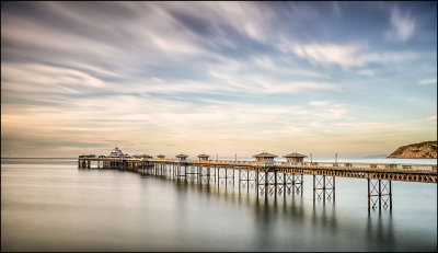 Llandundo Pier