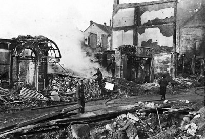 1945 8.III. Louisenstr. zerbombt. I.H.Kofler