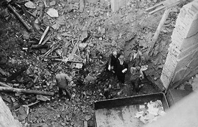 Marktdrogerie, 21.7.41, Blick in Hof nach Explosion
