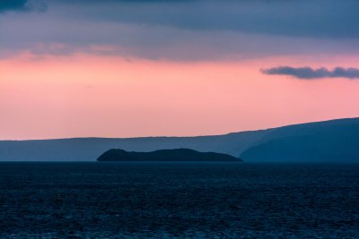 2551 Kihei Sunset -- looking southwest, Molokini Island Preserve in front of a portion of Kalo'olawe Island
