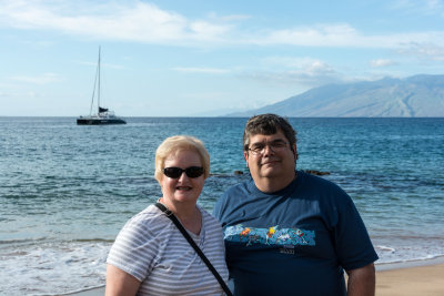 2768 Mary Beth and Richard with Kai Kanani