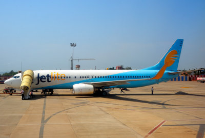 Jetlite Boeing 737/800 WL, VT-SJG, at Dabolim