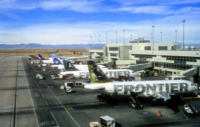 Denver Airport: Frontier