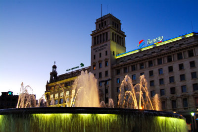 Plaza de Cataluna, Nightfall...