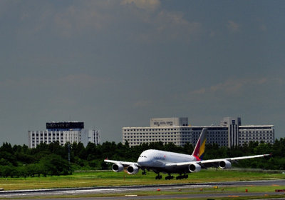 1st Asiana A380 Landing at Narita