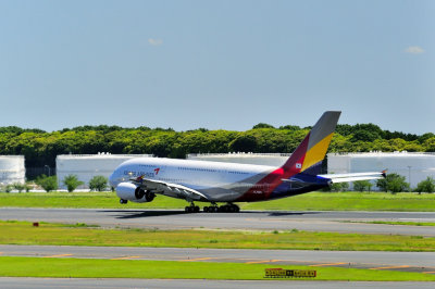 1st Asiana A380 Take Off Narita 