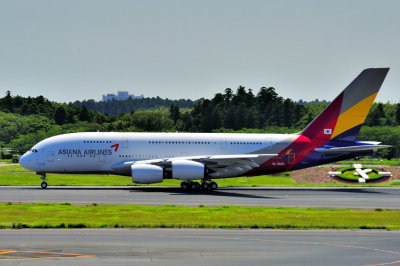 1st Asiana A380 at Narita, HL-7625, TO Run 