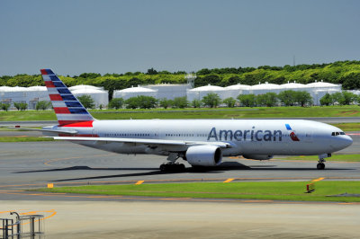 American B-777-200, N772AN