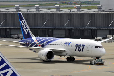 ANA's B-787-8, JA802A Pushback