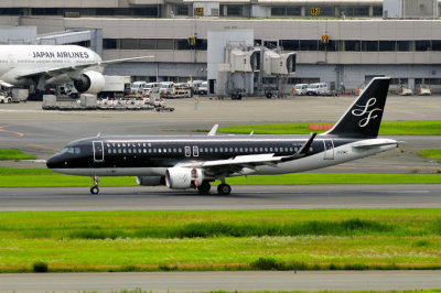 Starflyer A320 (Sharklets) , JA21MC