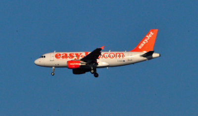 Easyjet A319, G-EZIA. Now HB-JZT 