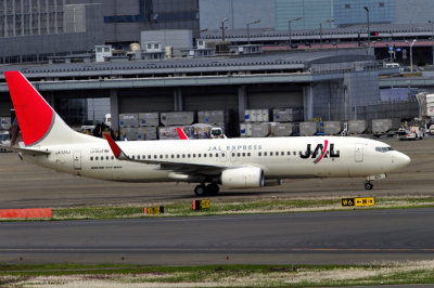 JAL Express B-737/800, JA325