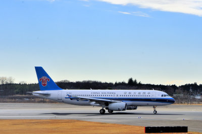 China Southern A320, B-9912