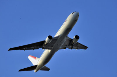 JAL B-777, JA8269