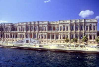 Palace Of A Glorious Past 