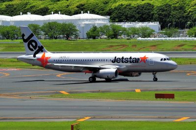 Jetstar A320, JA09JJ Taxi To TO
