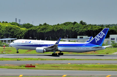 ANA's B-767/300, JA627A, TO