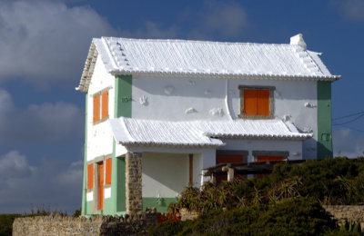 House Of The White Roofs 